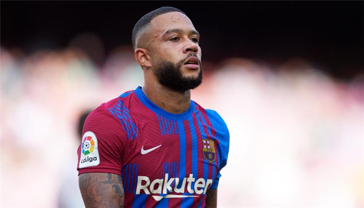 برشلونة يُحدد سعر بيع ممفيس ديباي